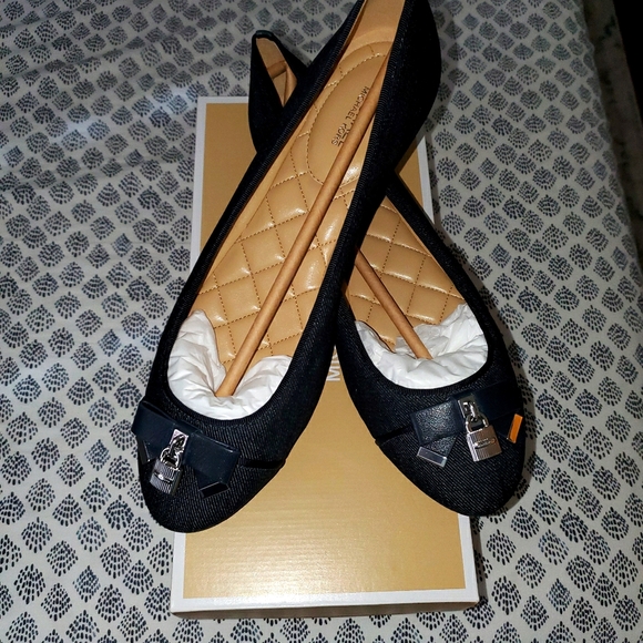 Michael Kors flats - Picture 1 of 5